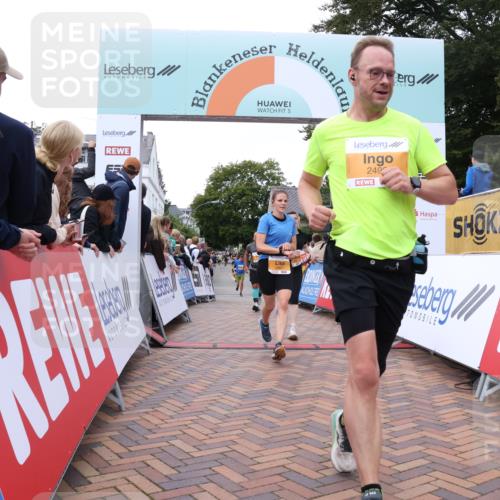30.08.2026 - Blankeneser Heldenlauf Lena Gebhardt http://msf.ph/oto/10052406 30.08.2026 12:02:18 Ziel 2067, 2326, 2417, 2490, 2626, 4428 meine-sportfotos.de