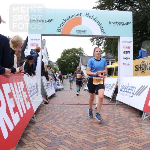 30.08.2026 - Blankeneser Heldenlauf Lena Gebhardt http://msf.ph/oto/10052414 30.08.2026 12:02:19 Ziel 2067, 2326, 2417, 2490, 2626, 4428 meine-sportfotos.de