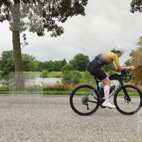 30.08.2026 - Elbe Triathlon Hamburg Michael Burmester http://msf.ph/oto/10052456 30.08.2026 10:11:15 Radfahren 364, 581, 633, 749, 836, 927 meine-sportfotos.de