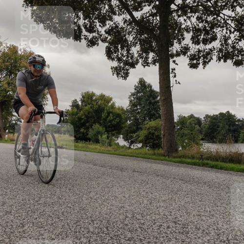 30.08.2026 - Elbe Triathlon Hamburg Michael Burmester http://msf.ph/oto/10052478 30.08.2026 10:34:08 Radfahren 1033, 1064, 1103 meine-sportfotos.de