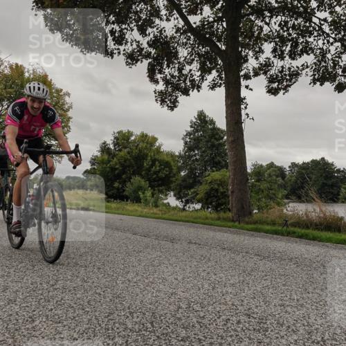 30.08.2026 - Elbe Triathlon Hamburg Michael Burmester http://msf.ph/oto/10052507 30.08.2026 10:34:36 Radfahren 947, 948, 999, 1009, 1022, 1025, 1048, 1071 meine-sportfotos.de