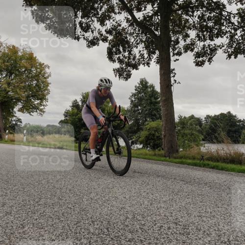 30.08.2026 - Elbe Triathlon Hamburg Michael Burmester http://msf.ph/oto/10052524 30.08.2026 10:34:57 Radfahren 870 meine-sportfotos.de