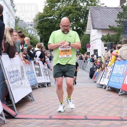 30.08.2026 - Blankeneser Heldenlauf Lena Gebhardt http://msf.ph/oto/10052576 30.08.2026 12:02:38 Ziel 2029, 2030, 2480 meine-sportfotos.de