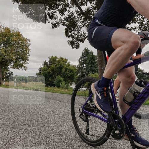 30.08.2026 - Elbe Triathlon Hamburg Michael Burmester http://msf.ph/oto/10052578 30.08.2026 10:35:42 Radfahren 697, 726, 802, 998, 1068, 1115, 1148 meine-sportfotos.de