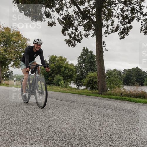 30.08.2026 - Elbe Triathlon Hamburg Michael Burmester http://msf.ph/oto/10052583 30.08.2026 10:35:44 Radfahren 697, 726, 798, 998 meine-sportfotos.de