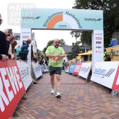 30.08.2026 - Blankeneser Heldenlauf Lena Gebhardt http://msf.ph/oto/10052585 30.08.2026 12:02:40 Ziel 2029, 2030, 2227, 2480, 2858 meine-sportfotos.de