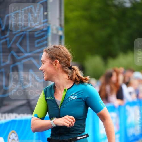30.08.2026 - Elbe Triathlon Hamburg LAZAROV Photography http://msf.ph/oto/10052622 30.08.2026 10:46:48 Ziel 293, 354, 544 meine-sportfotos.de