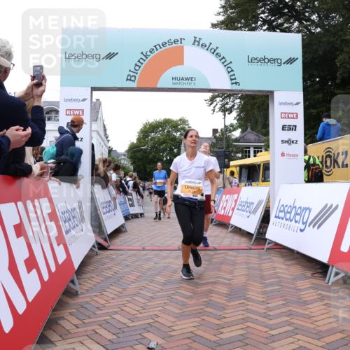 30.08.2026 - Blankeneser Heldenlauf Lena Gebhardt http://msf.ph/oto/10052647 30.08.2026 12:02:49 Ziel 2113, 2135, 2191, 2227, 2506, 2573, 2858 meine-sportfotos.de
