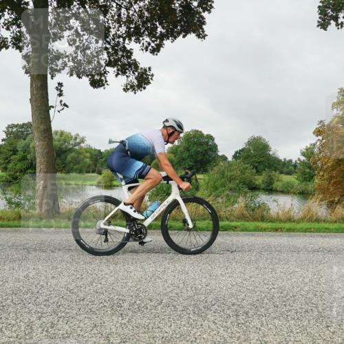30.08.2026 - Elbe Triathlon Hamburg Michael Burmester http://msf.ph/oto/10052667 30.08.2026 10:14:29 Radfahren 506, 720, 750, 803, 838, 932, 944 meine-sportfotos.de