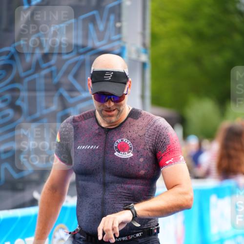 30.08.2026 - Elbe Triathlon Hamburg LAZAROV Photography http://msf.ph/oto/10052669 30.08.2026 10:46:52 Ziel 293, 544 meine-sportfotos.de