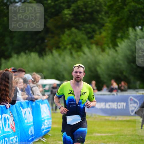 30.08.2026 - Elbe Triathlon Hamburg LAZAROV Photography http://msf.ph/oto/10052678 30.08.2026 10:46:53 Ziel 293, 544 meine-sportfotos.de