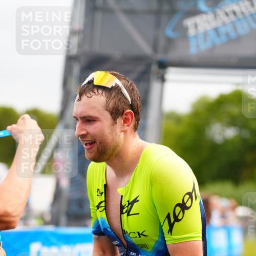 30.08.2026 - Elbe Triathlon Hamburg LAZAROV Photography http://msf.ph/oto/10052730 30.08.2026 10:46:59 Ziel  meine-sportfotos.de