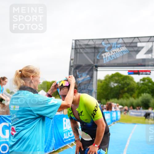 30.08.2026 - Elbe Triathlon Hamburg LAZAROV Photography http://msf.ph/oto/10052735 30.08.2026 10:47:00 Ziel 334, 641 meine-sportfotos.de