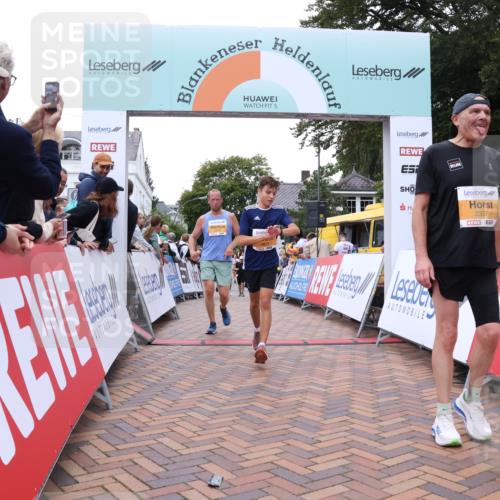 30.08.2026 - Blankeneser Heldenlauf Lena Gebhardt http://msf.ph/oto/10052767 30.08.2026 12:02:59 Ziel 2068, 2113, 2191, 2337, 2408, 2414, 2573, 2878 meine-sportfotos.de