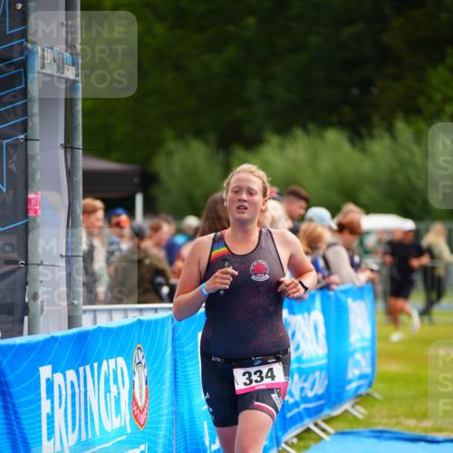 30.08.2026 - Elbe Triathlon Hamburg LAZAROV Photography http://msf.ph/oto/10052775 30.08.2026 10:47:09 Ziel 334, 641 meine-sportfotos.de