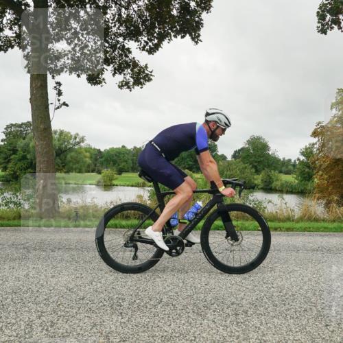 30.08.2026 - Elbe Triathlon Hamburg Michael Burmester http://msf.ph/oto/10052777 30.08.2026 10:16:28 Radfahren 548, 650, 820, 869 meine-sportfotos.de