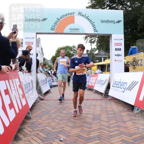 30.08.2026 - Blankeneser Heldenlauf Lena Gebhardt http://msf.ph/oto/10052779 30.08.2026 12:03:00 Ziel 2033, 2068, 2113, 2167, 2191, 2337, 2408, 2414, 2878 meine-sportfotos.de