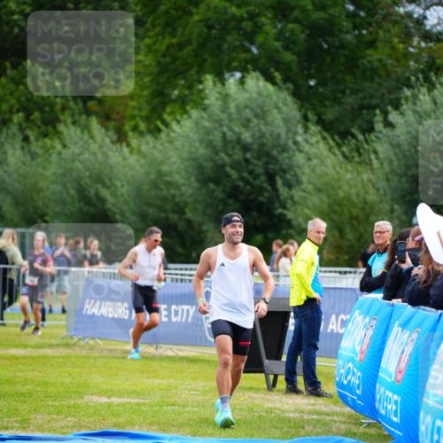 30.08.2026 - Elbe Triathlon Hamburg LAZAROV Photography http://msf.ph/oto/10052820 30.08.2026 10:47:30 Ziel 464 meine-sportfotos.de