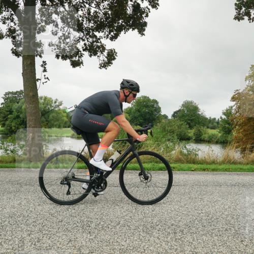 30.08.2026 - Elbe Triathlon Hamburg Michael Burmester http://msf.ph/oto/10052826 30.08.2026 10:17:25 Radfahren 558, 596, 598, 620, 636, 662 meine-sportfotos.de