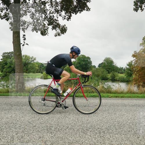 30.08.2026 - Elbe Triathlon Hamburg Michael Burmester http://msf.ph/oto/10052843 30.08.2026 10:17:40 Radfahren 651, 697 meine-sportfotos.de