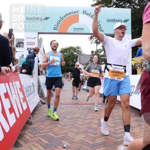 30.08.2026 - Blankeneser Heldenlauf Lena Gebhardt http://msf.ph/oto/10052855 30.08.2026 12:03:06 Ziel 2033, 2167, 2408, 2409, 2414, 2733, 2735, 2878, 2945, 4334 meine-sportfotos.de