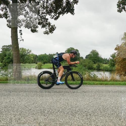30.08.2026 - Elbe Triathlon Hamburg Michael Burmester http://msf.ph/oto/10052907 30.08.2026 10:19:15 Radfahren 564, 766 meine-sportfotos.de