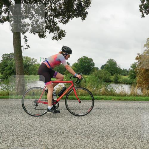 30.08.2026 - Elbe Triathlon Hamburg Michael Burmester http://msf.ph/oto/10052944 30.08.2026 10:20:25 Radfahren 857, 862, 873, 915, 978 meine-sportfotos.de