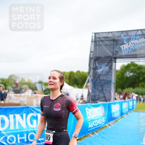 30.08.2026 - Elbe Triathlon Hamburg LAZAROV Photography http://msf.ph/oto/10052974 30.08.2026 10:47:43 Ziel 390 meine-sportfotos.de