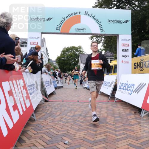30.08.2026 - Blankeneser Heldenlauf Lena Gebhardt http://msf.ph/oto/10053024 30.08.2026 12:03:29 Ziel 2759, 2836 meine-sportfotos.de