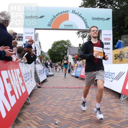 30.08.2026 - Blankeneser Heldenlauf Lena Gebhardt http://msf.ph/oto/10053031 30.08.2026 12:03:29 Ziel 2759, 2836 meine-sportfotos.de