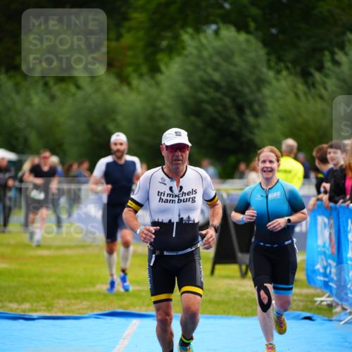 30.08.2026 - Elbe Triathlon Hamburg LAZAROV Photography http://msf.ph/oto/10053034 30.08.2026 10:48:25 Ziel 274, 361, 470 meine-sportfotos.de
