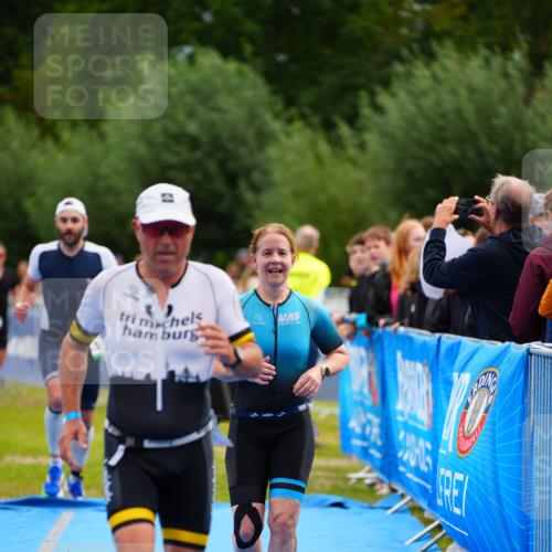 30.08.2026 - Elbe Triathlon Hamburg LAZAROV Photography http://msf.ph/oto/10053050 30.08.2026 10:48:26 Ziel 274, 361, 470 meine-sportfotos.de