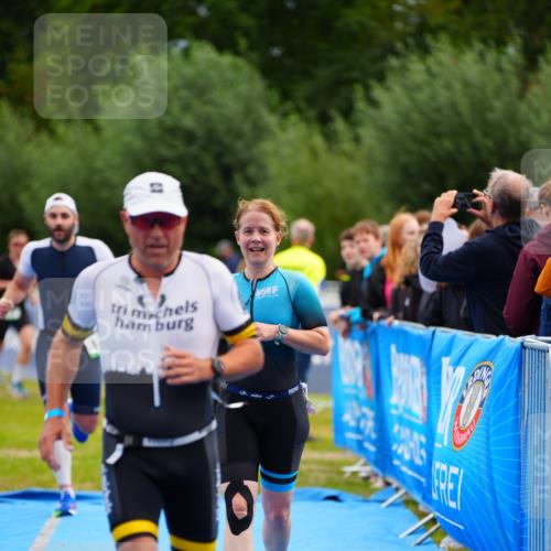 30.08.2026 - Elbe Triathlon Hamburg LAZAROV Photography http://msf.ph/oto/10053054 30.08.2026 10:48:26 Ziel 274, 361, 470 meine-sportfotos.de