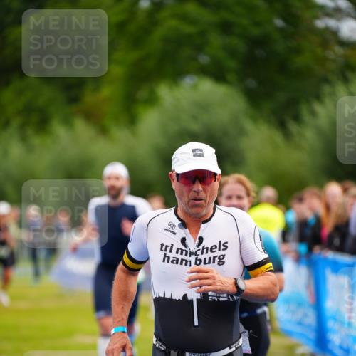 30.08.2026 - Elbe Triathlon Hamburg LAZAROV Photography http://msf.ph/oto/10053064 30.08.2026 10:48:27 Ziel 274, 361, 470 meine-sportfotos.de