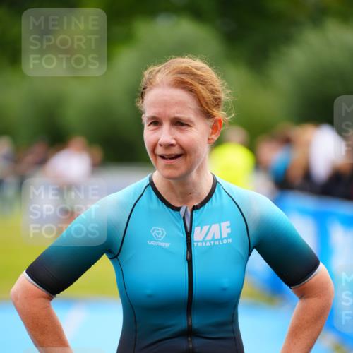 30.08.2026 - Elbe Triathlon Hamburg LAZAROV Photography http://msf.ph/oto/10053115 30.08.2026 10:48:33 Ziel 320, 470 meine-sportfotos.de