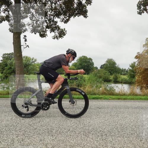 30.08.2026 - Elbe Triathlon Hamburg Michael Burmester http://msf.ph/oto/10053120 30.08.2026 10:24:48 Radfahren 787, 889 meine-sportfotos.de