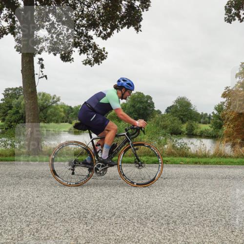 30.08.2026 - Elbe Triathlon Hamburg Michael Burmester http://msf.ph/oto/10053141 30.08.2026 10:25:16 Radfahren 587, 693, 763, 800, 894 meine-sportfotos.de