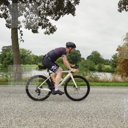 30.08.2026 - Elbe Triathlon Hamburg Michael Burmester http://msf.ph/oto/10053147 30.08.2026 10:25:20 Radfahren 693, 696, 800 meine-sportfotos.de