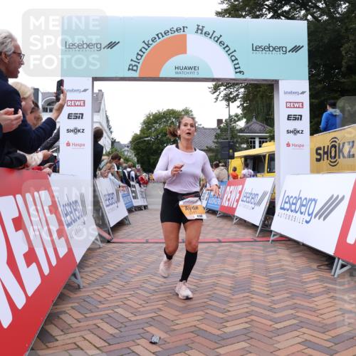 30.08.2026 - Blankeneser Heldenlauf Lena Gebhardt http://msf.ph/oto/10053216 30.08.2026 12:03:50 Ziel 2172, 2281, 2444, 2767, 2768, 4185 meine-sportfotos.de
