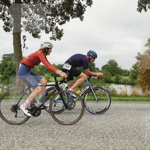 30.08.2026 - Elbe Triathlon Hamburg Michael Burmester http://msf.ph/oto/10053221 30.08.2026 10:27:17 Radfahren 729, 734, 860, 861, 982 meine-sportfotos.de