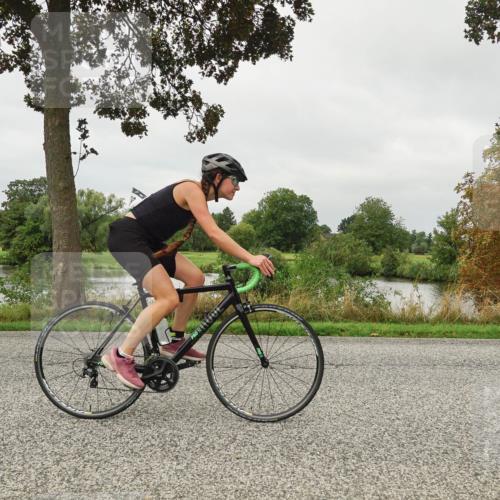 30.08.2026 - Elbe Triathlon Hamburg Michael Burmester http://msf.ph/oto/10053230 30.08.2026 10:27:30 Radfahren 514, 749, 828, 927, 965 meine-sportfotos.de