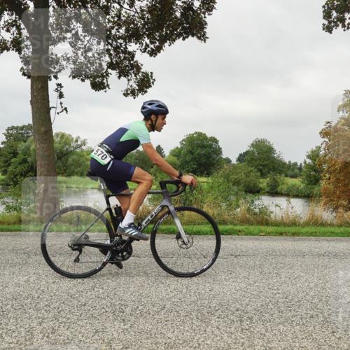 30.08.2026 - Elbe Triathlon Hamburg Michael Burmester http://msf.ph/oto/10053283 30.08.2026 10:28:17 Radfahren 570, 742, 757, 1260 meine-sportfotos.de