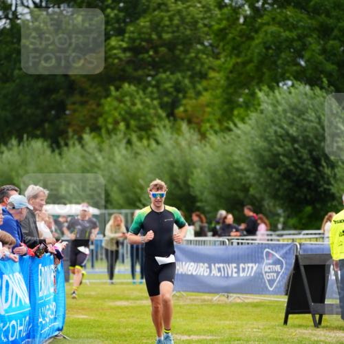 30.08.2026 - Elbe Triathlon Hamburg LAZAROV Photography http://msf.ph/oto/10053316 30.08.2026 10:50:59 Ziel 285, 532 meine-sportfotos.de
