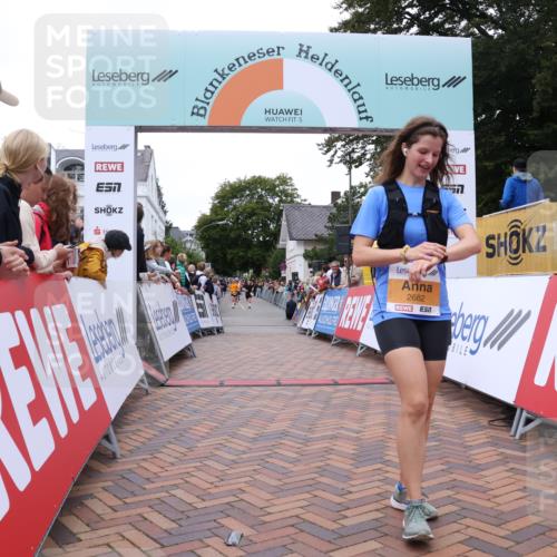 30.08.2026 - Blankeneser Heldenlauf Lena Gebhardt http://msf.ph/oto/10053330 30.08.2026 12:04:02 Ziel 2460, 2682, 4174 meine-sportfotos.de