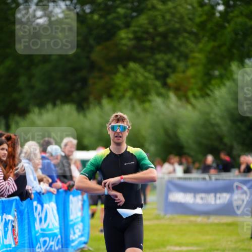 30.08.2026 - Elbe Triathlon Hamburg LAZAROV Photography http://msf.ph/oto/10053333 30.08.2026 10:51:01 Ziel 285, 532, 567 meine-sportfotos.de
