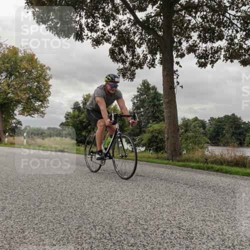 30.08.2026 - Elbe Triathlon Hamburg Michael Burmester http://msf.ph/oto/10053341 30.08.2026 10:47:30 Radfahren 854, 939, 944, 1040, 1111 meine-sportfotos.de