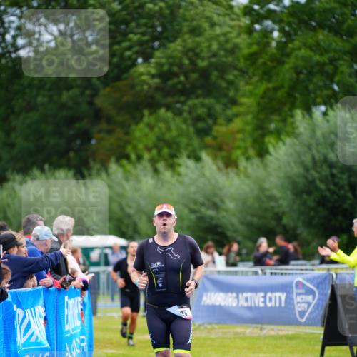 30.08.2026 - Elbe Triathlon Hamburg LAZAROV Photography http://msf.ph/oto/10053349 30.08.2026 10:51:04 Ziel 285, 532, 567 meine-sportfotos.de