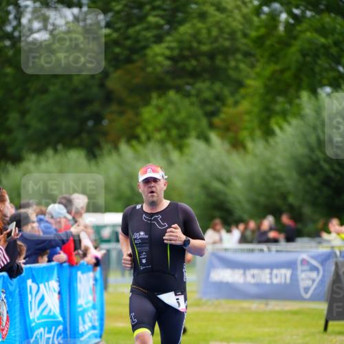 30.08.2026 - Elbe Triathlon Hamburg LAZAROV Photography http://msf.ph/oto/10053359 30.08.2026 10:51:06 Ziel 285, 567 meine-sportfotos.de
