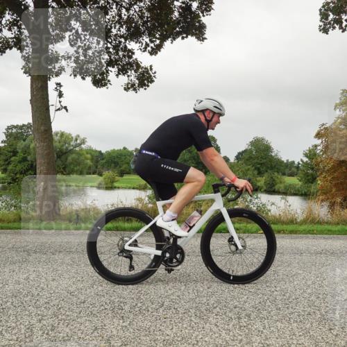 30.08.2026 - Elbe Triathlon Hamburg Michael Burmester http://msf.ph/oto/10053384 30.08.2026 10:29:44 Radfahren 980, 983, 1039, 1042, 1066, 1359, 1896 meine-sportfotos.de