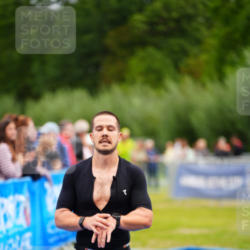 30.08.2026 - Elbe Triathlon Hamburg LAZAROV Photography http://msf.ph/oto/10053387 30.08.2026 10:51:10 Ziel 285, 567, 705 meine-sportfotos.de
